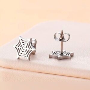 🎃🖤Earrings --Spider Web Post earrings